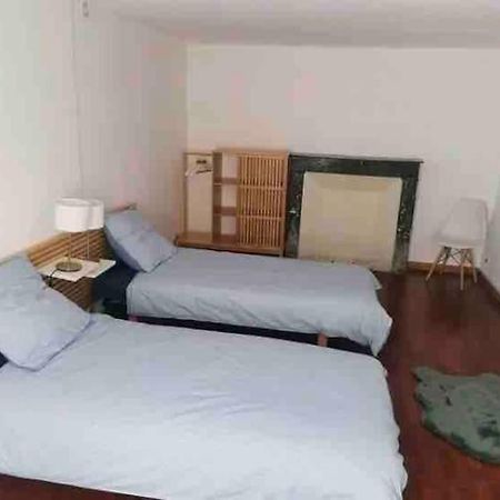 Appartement Cosy A Deux Pas De La Gare لافال المظهر الخارجي الصورة