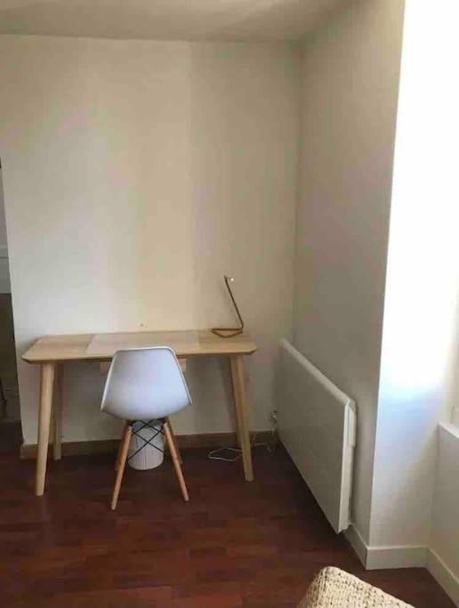 Appartement Cosy A Deux Pas De La Gare لافال المظهر الخارجي الصورة