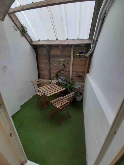 Appartement Cosy A Deux Pas De La Gare لافال المظهر الخارجي الصورة